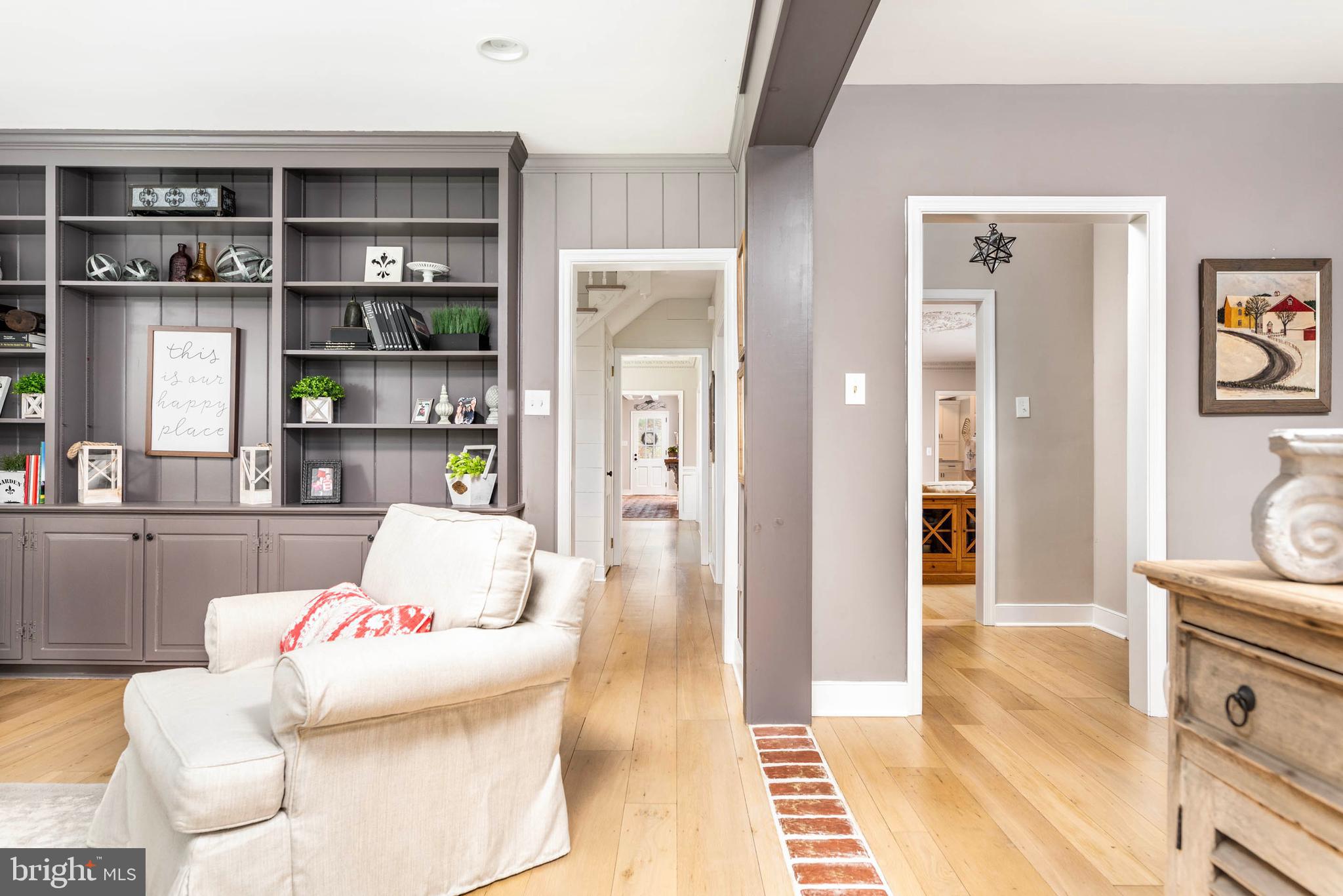 RADNOR HUNT - Residential