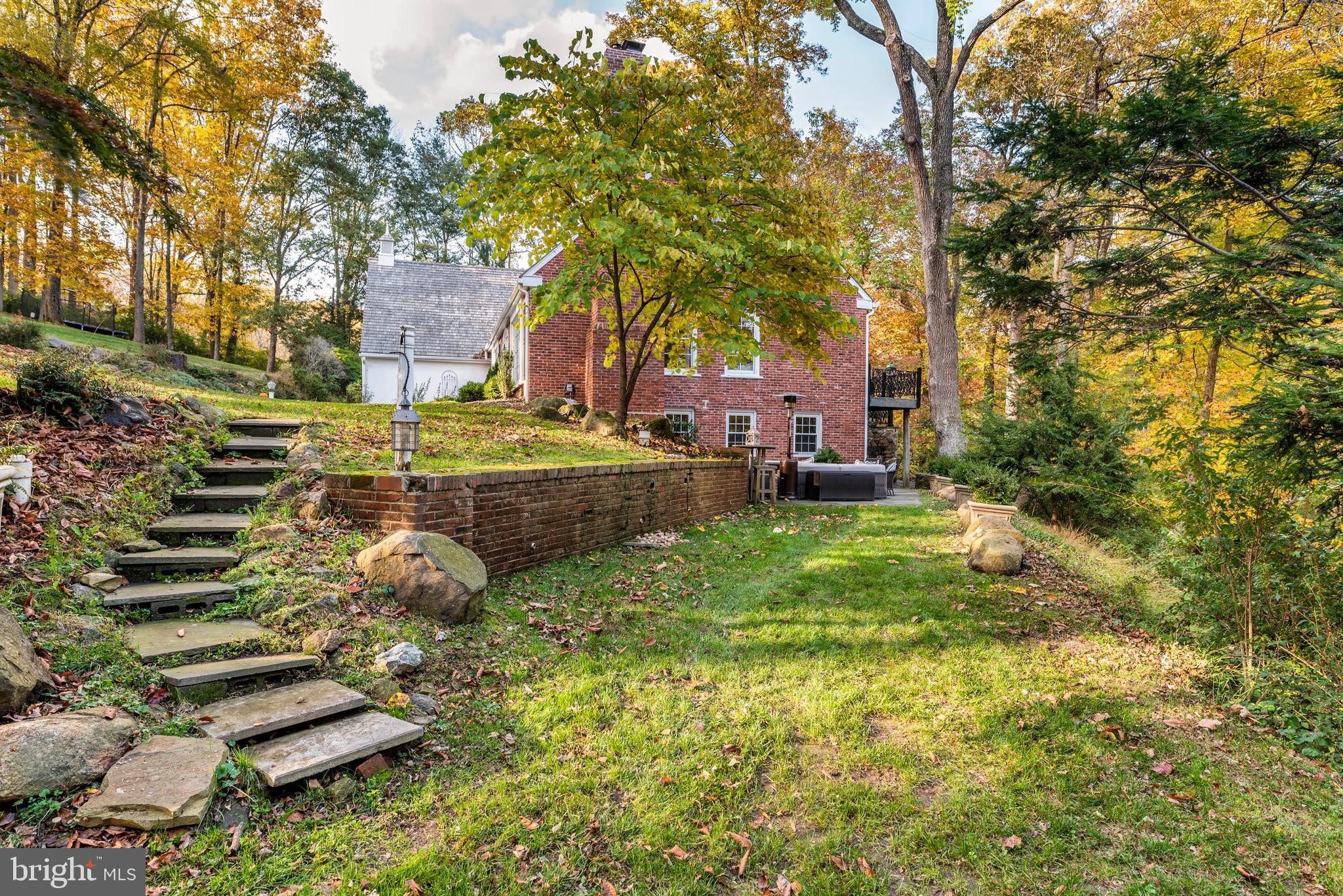 RADNOR HUNT - Residential