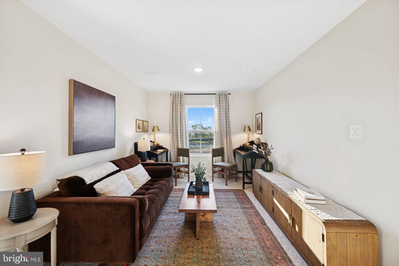 HUNTWELL WEST - Residential