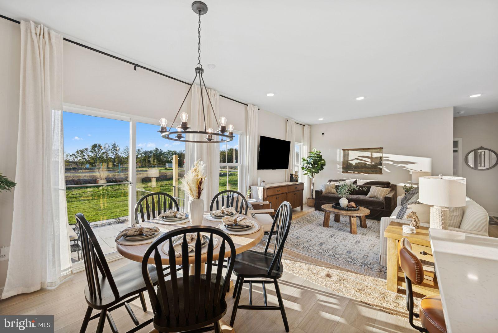 HUNTWELL WEST - Residential