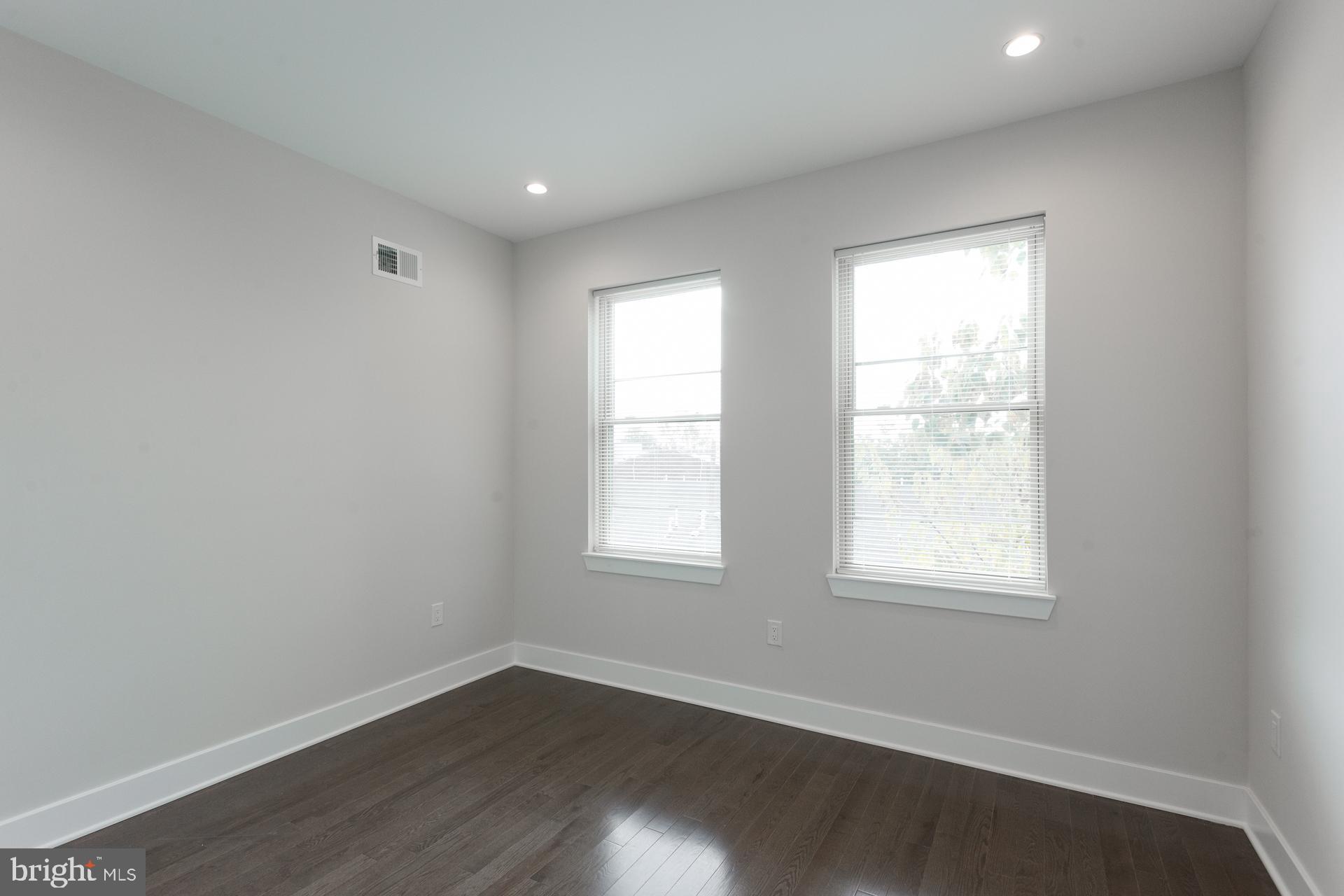 GRAYS FERRY - Residential Lease