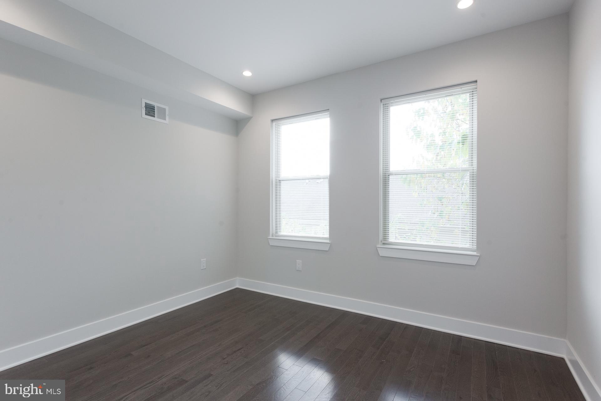 GRAYS FERRY - Residential Lease