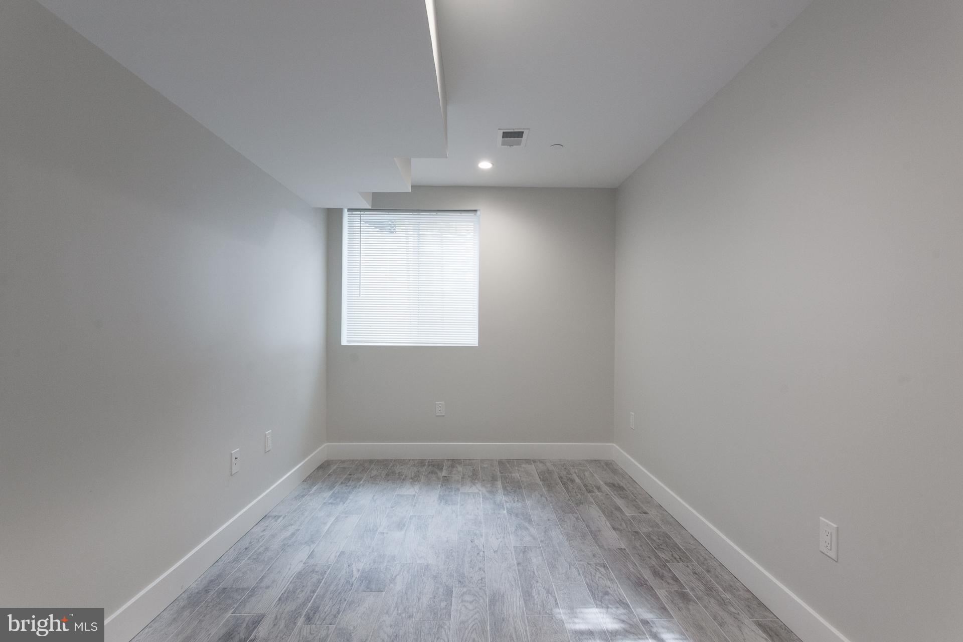 GRAYS FERRY - Residential Lease