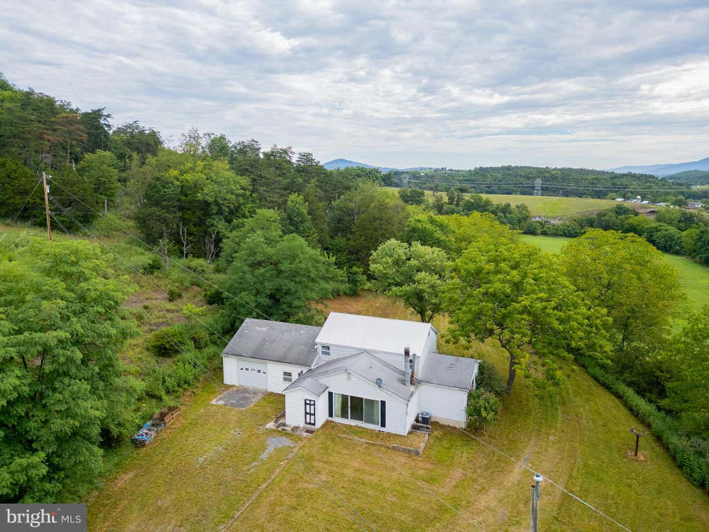 Photo of 476 Schrader Lane, PETERSBURG, WV 26847 (MLS # WVGT2001532)
