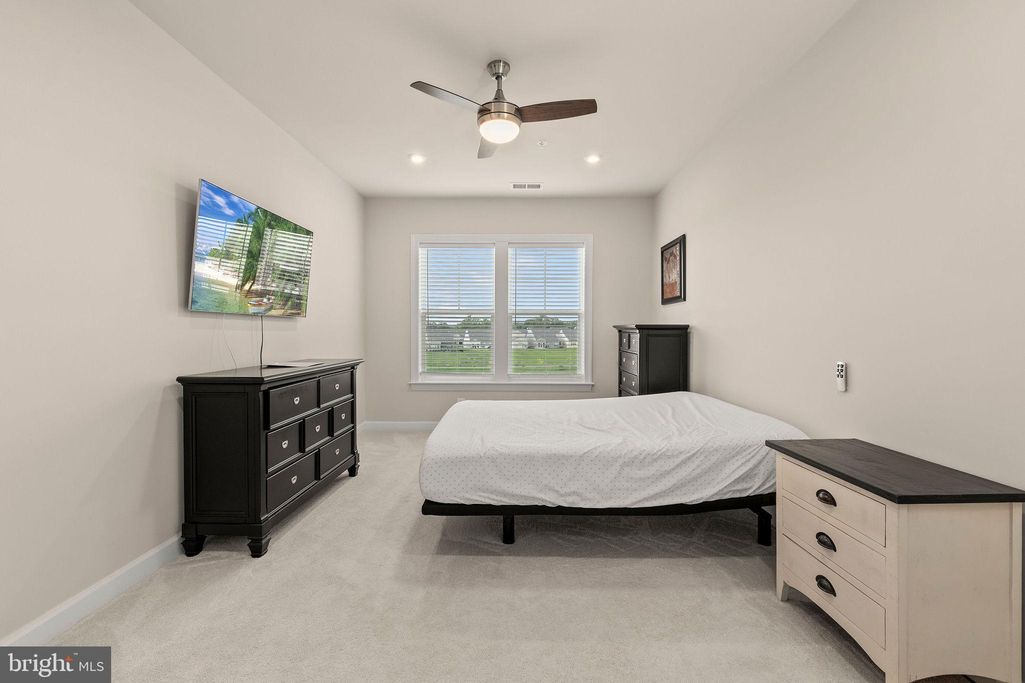 MONTEBELLO - Residential