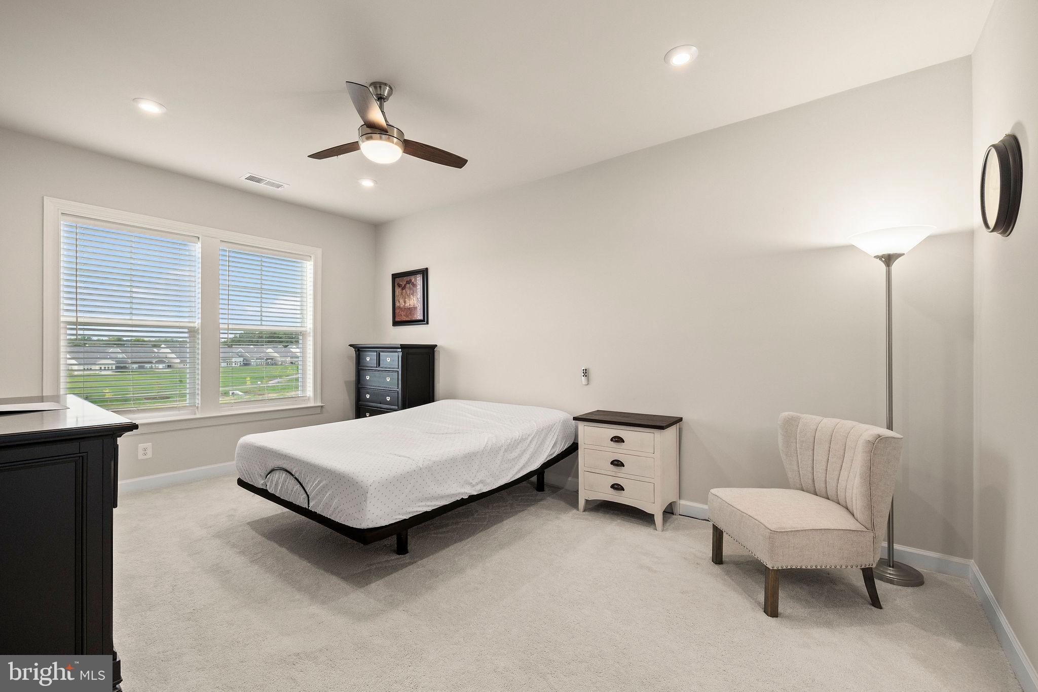 MONTEBELLO - Residential