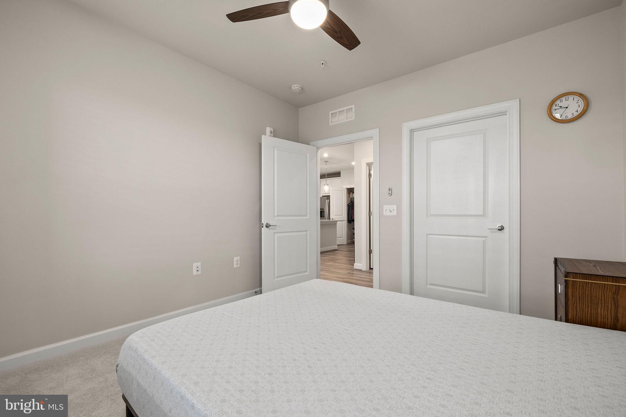 MONTEBELLO - Residential