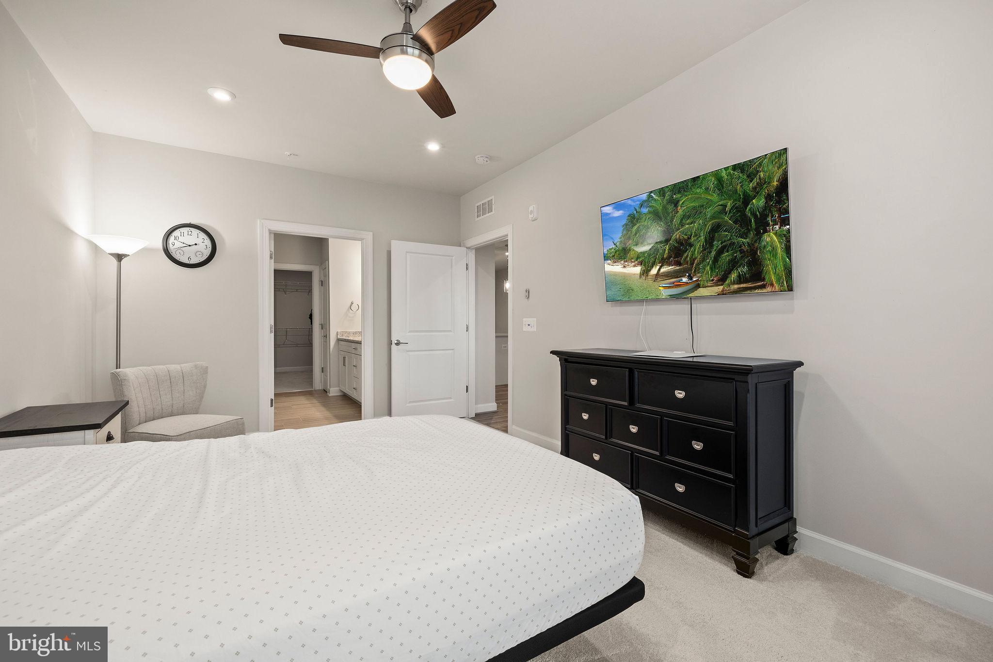 MONTEBELLO - Residential