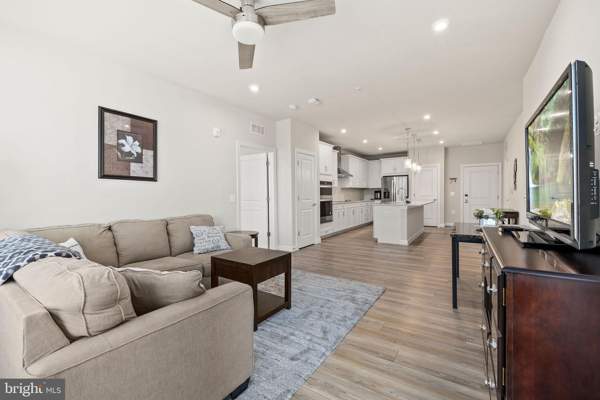 MONTEBELLO - Residential