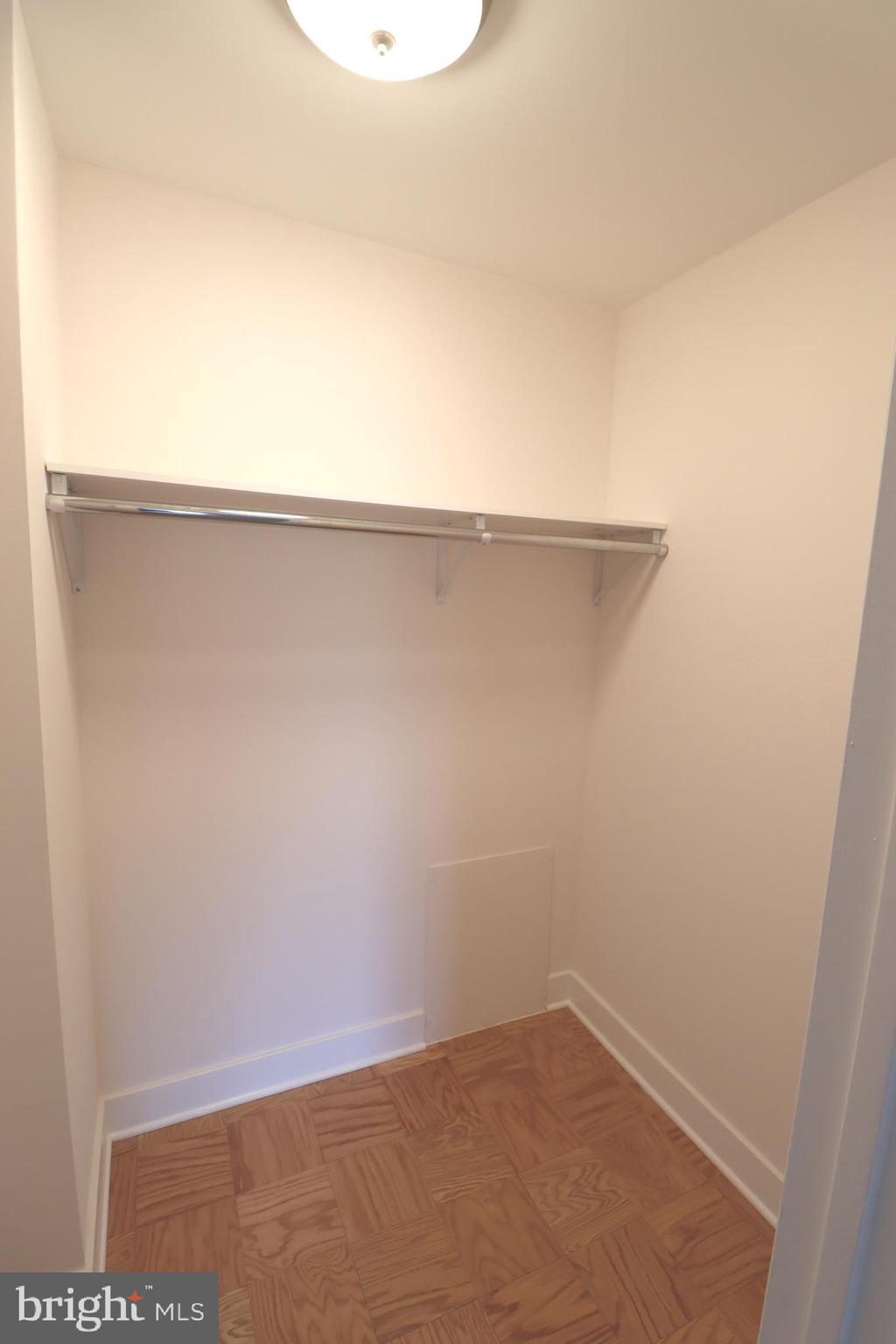 WILDE LAKE - Residential Lease