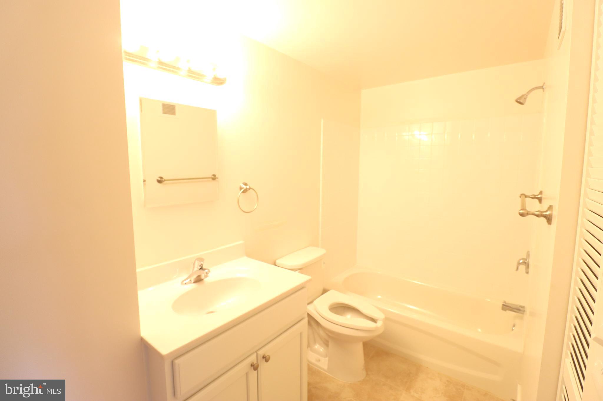 WILDE LAKE - Residential Lease