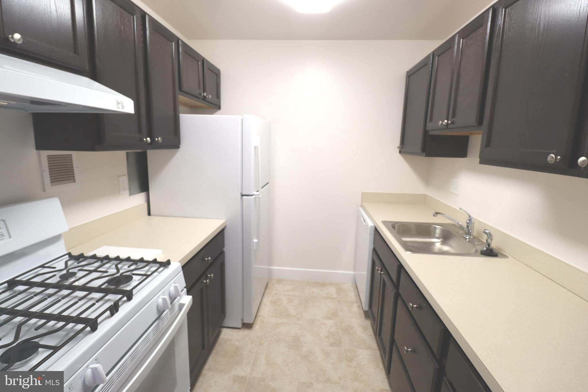 WILDE LAKE - Residential Lease