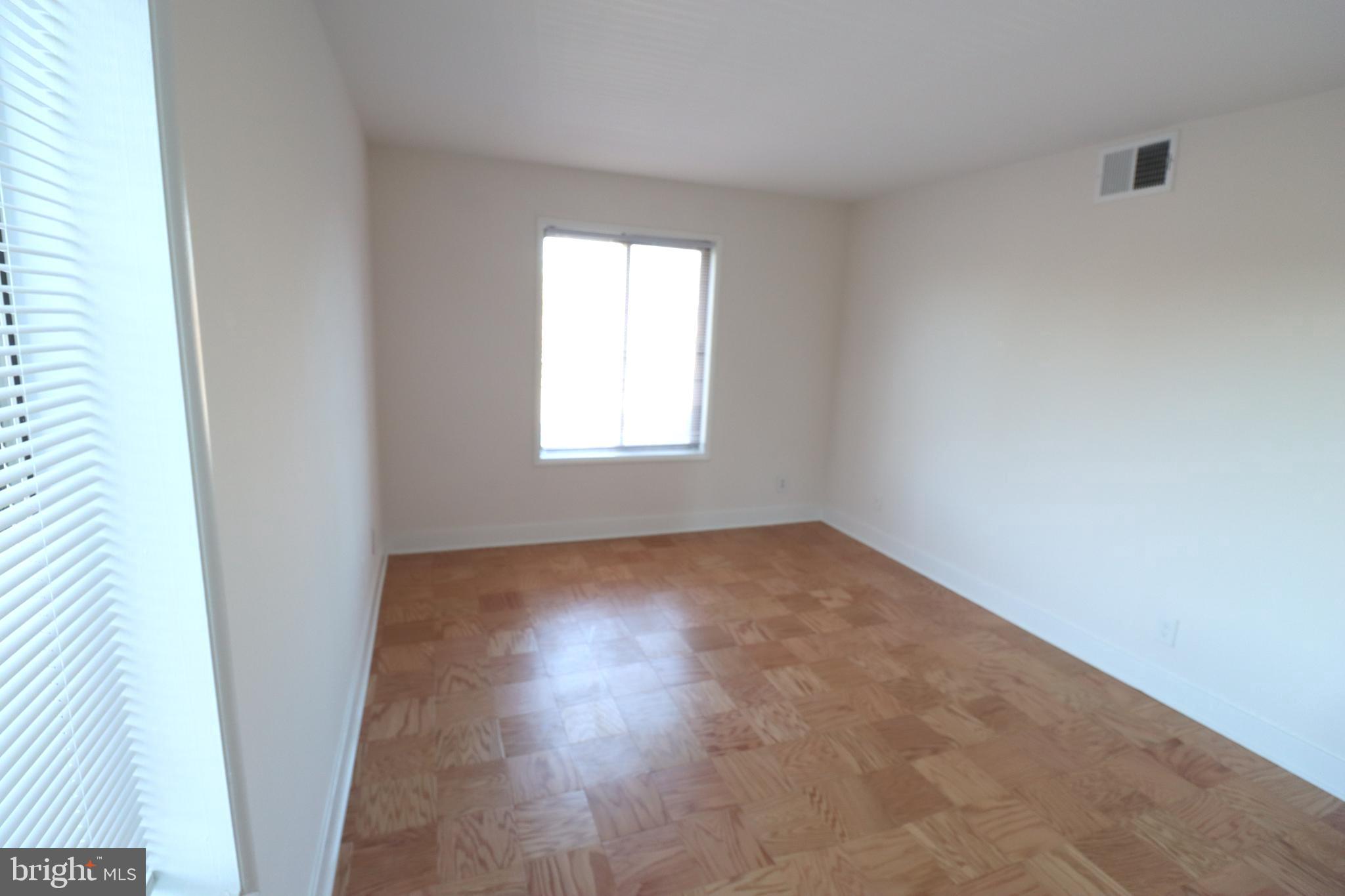 WILDE LAKE - Residential Lease