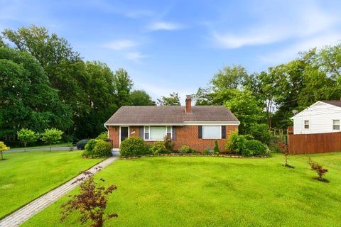 Tiny photo for 19531 Scenery Drive, GERMANTOWN, MD 20876 (MLS # MDMC2240164)