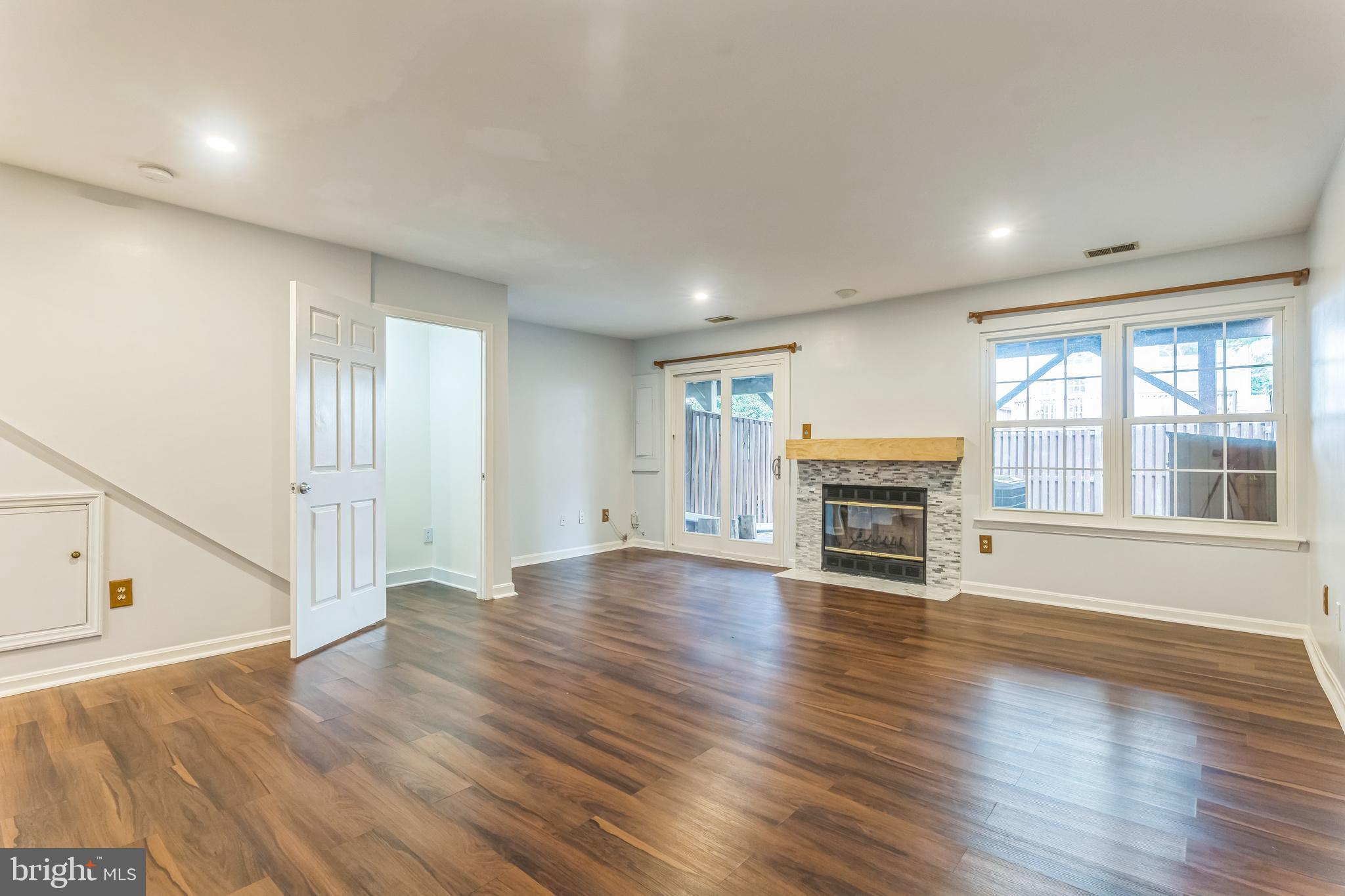 NOTTINGHAM WOODS - Residential Lease