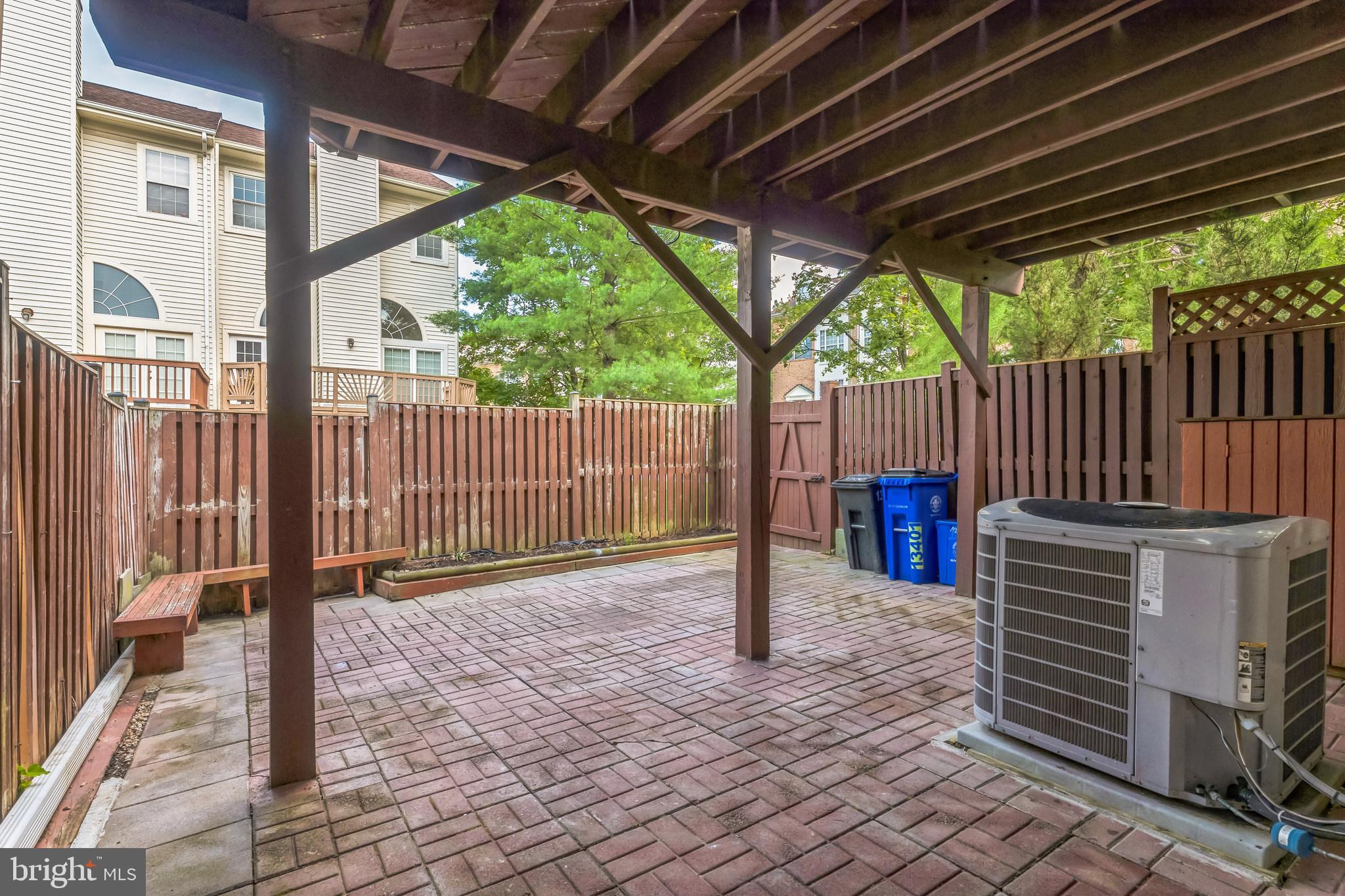 NOTTINGHAM WOODS - Residential Lease