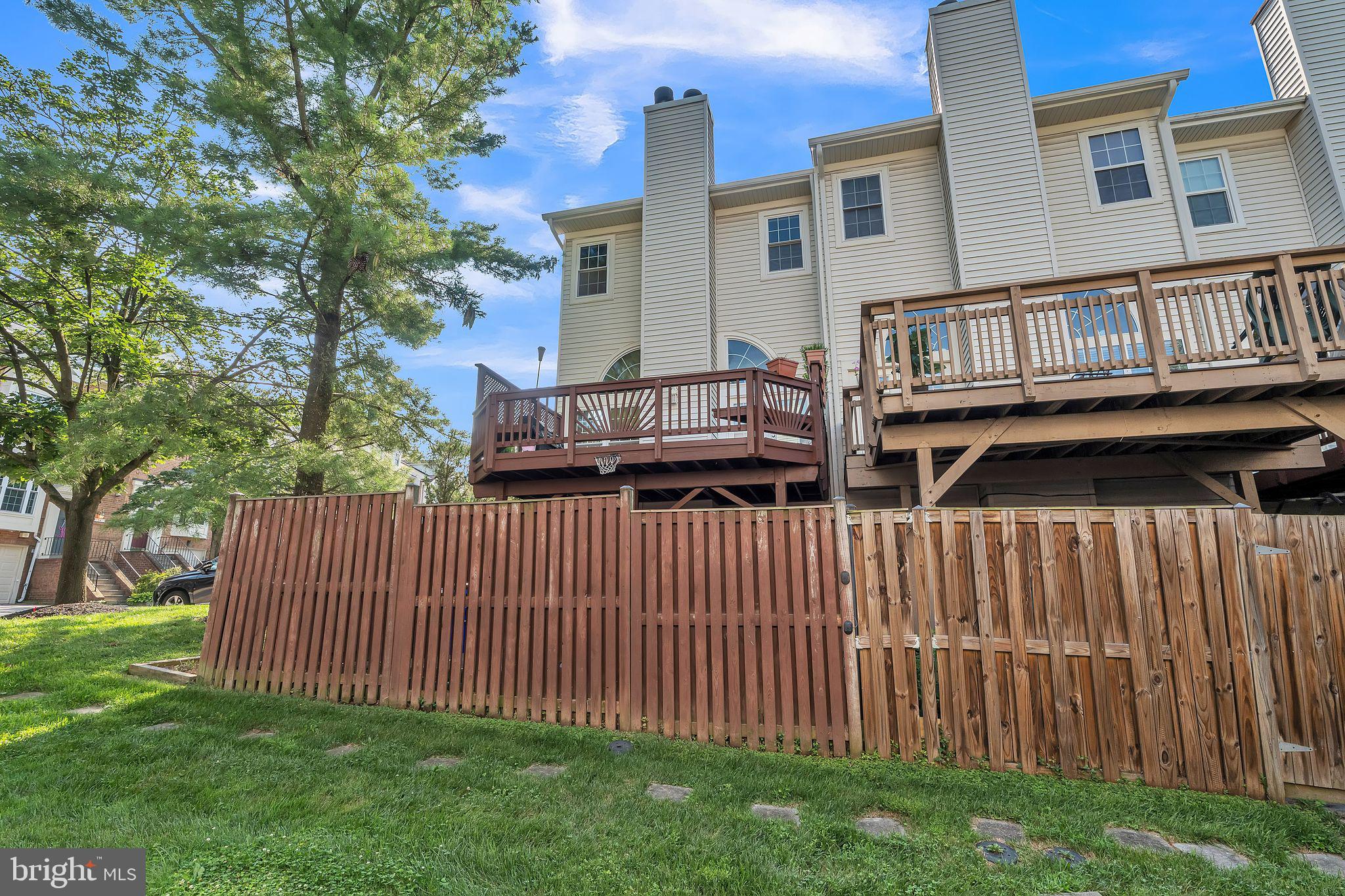 NOTTINGHAM WOODS - Residential Lease