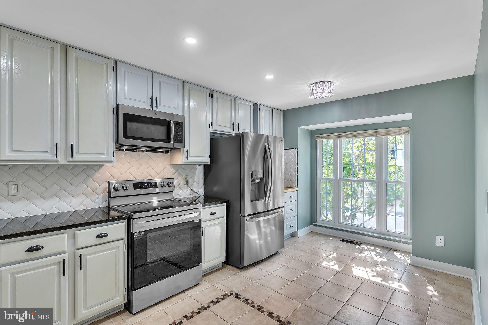 NOTTINGHAM WOODS - Residential Lease