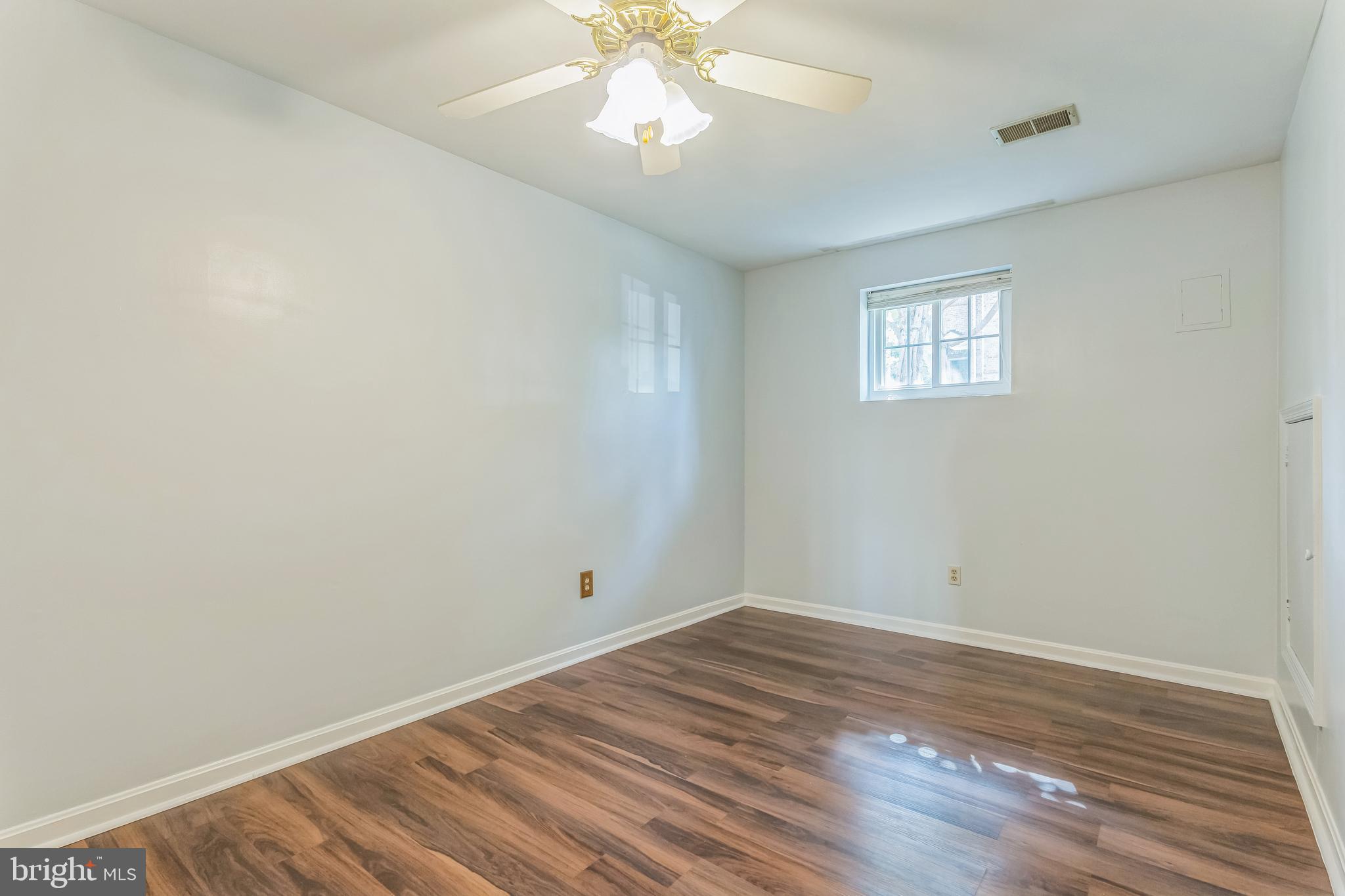 NOTTINGHAM WOODS - Residential Lease