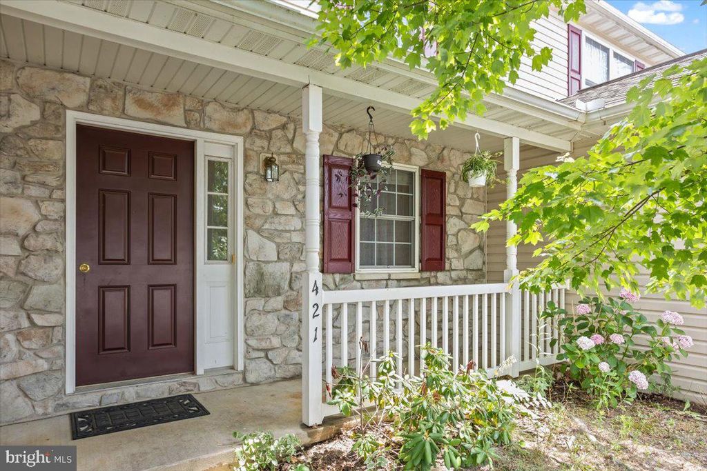 Photo of 421 Elmshire Drive, Lancaster, PA 17603 (MLS # PALA2053050)