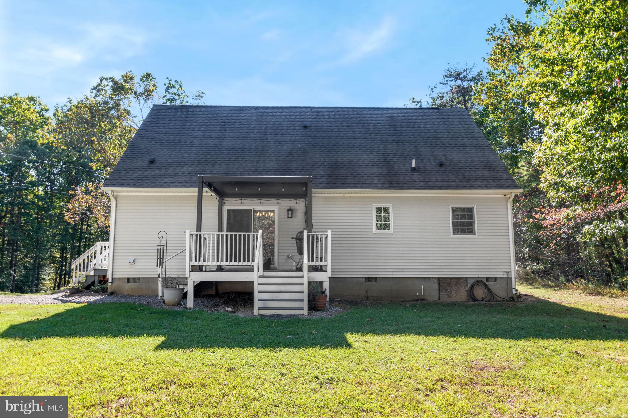 LAUREL ACRES - Residential