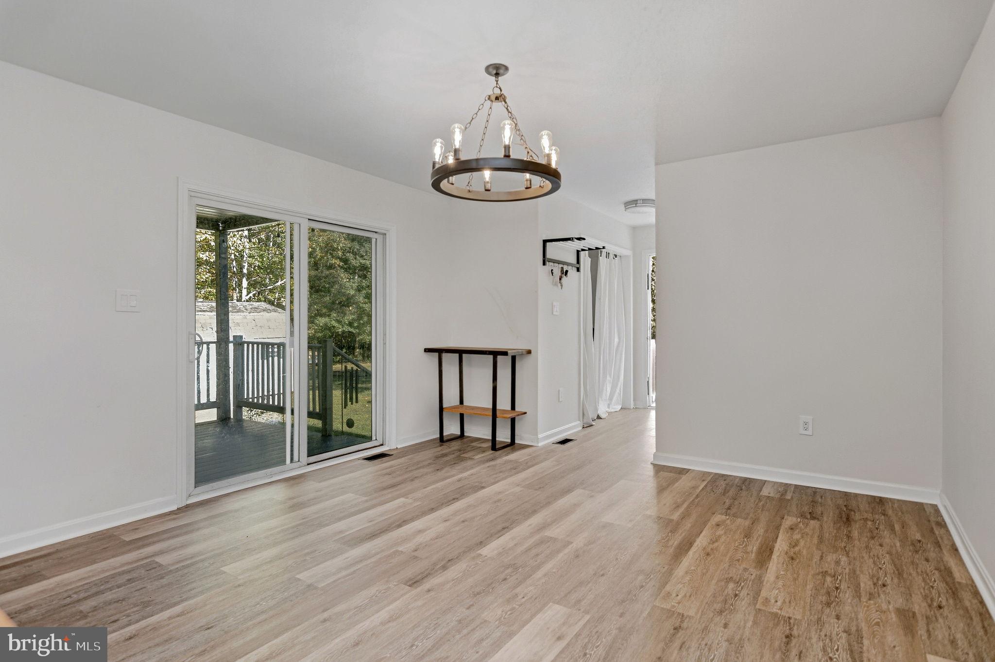 LAUREL ACRES - Residential