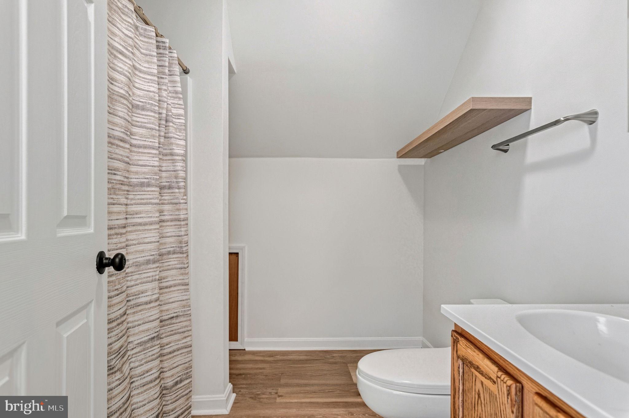 LAUREL ACRES - Residential