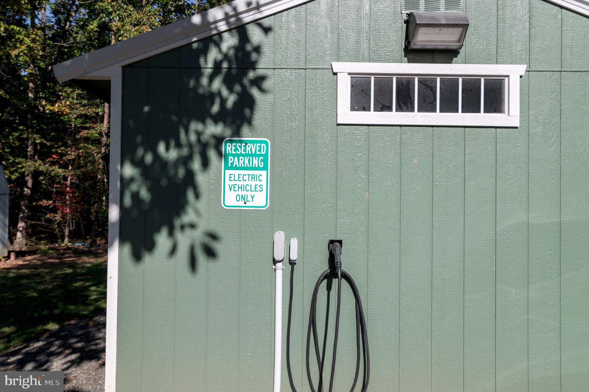 LAUREL ACRES - Residential