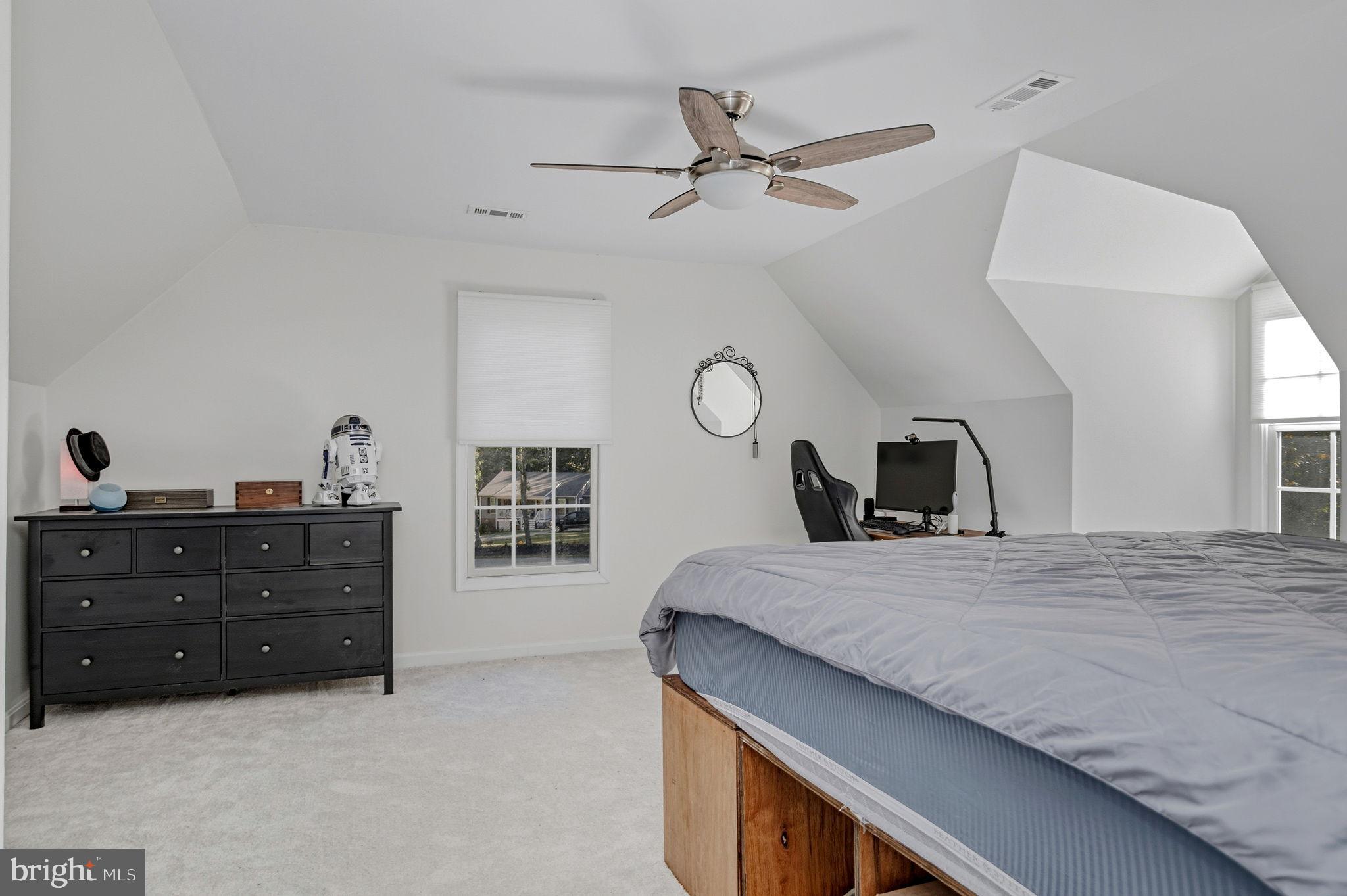 LAUREL ACRES - Residential