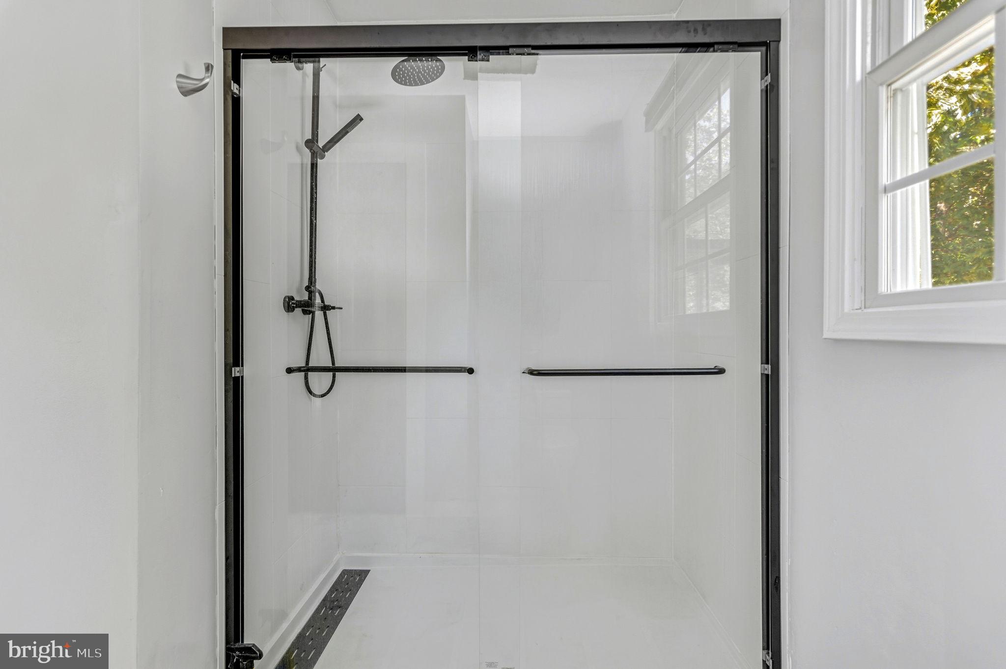 LAUREL ACRES - Residential