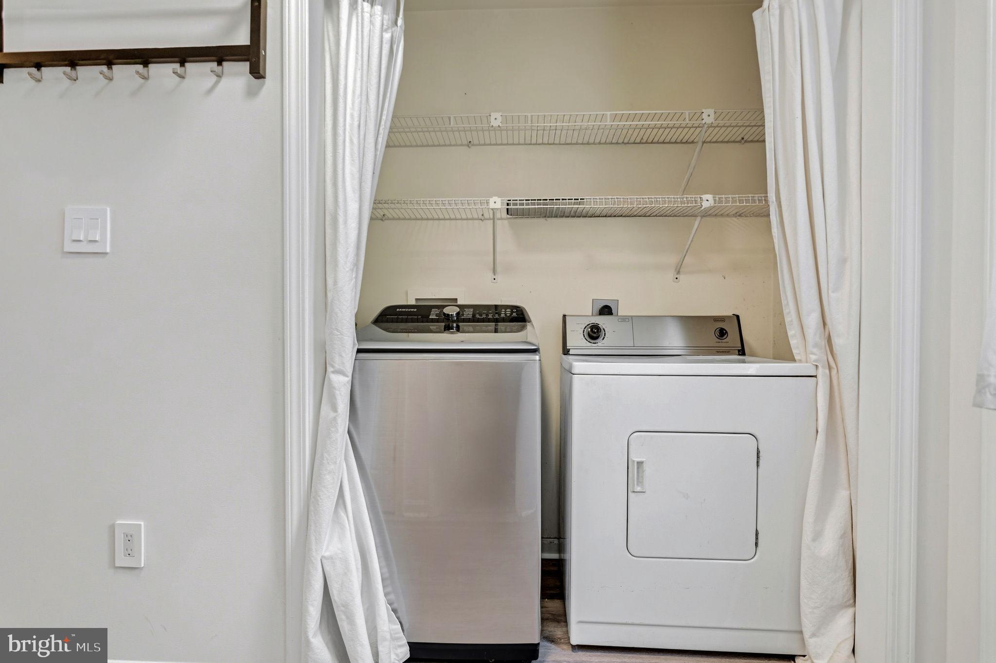 LAUREL ACRES - Residential