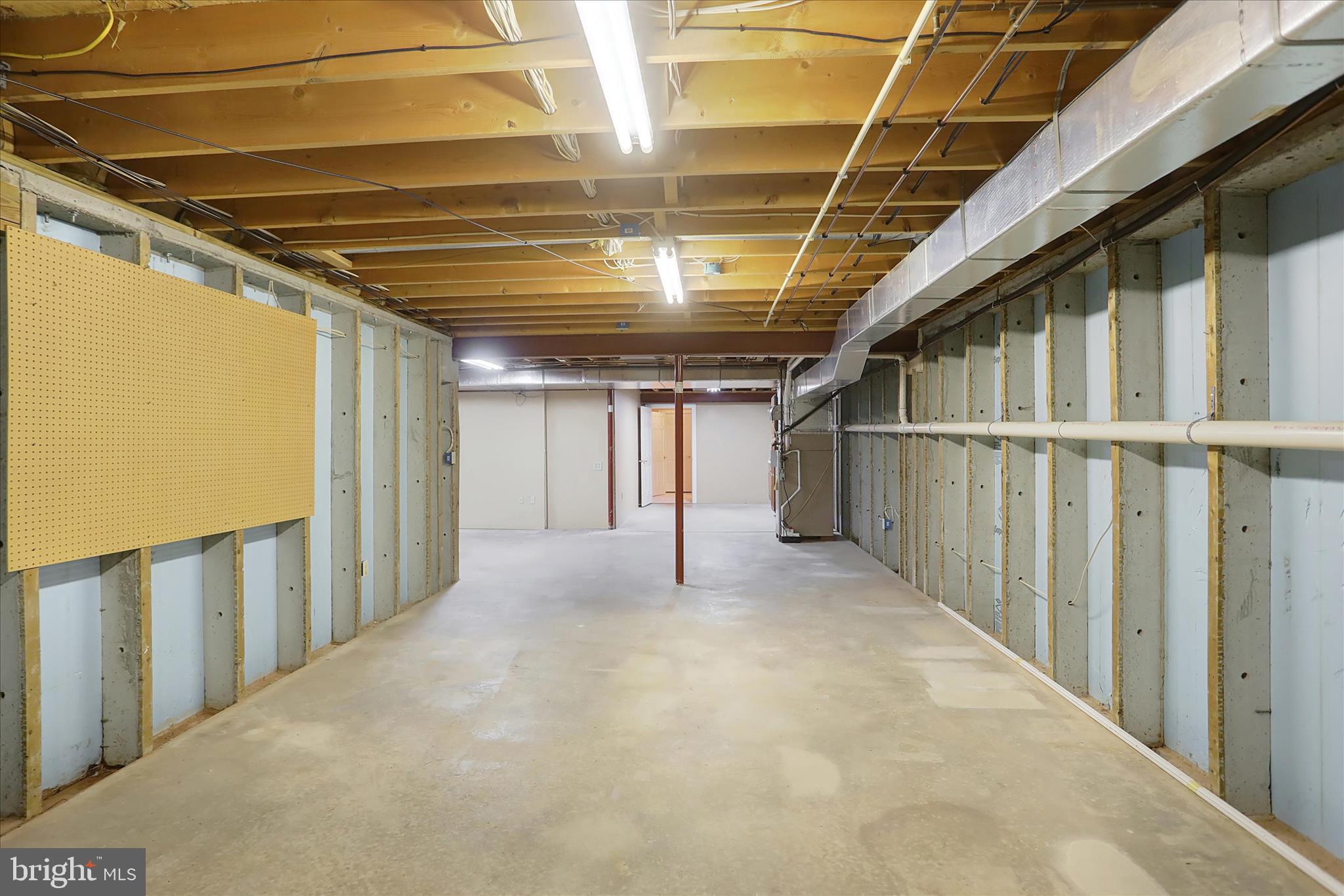 NOAH MEADOWS - Residential