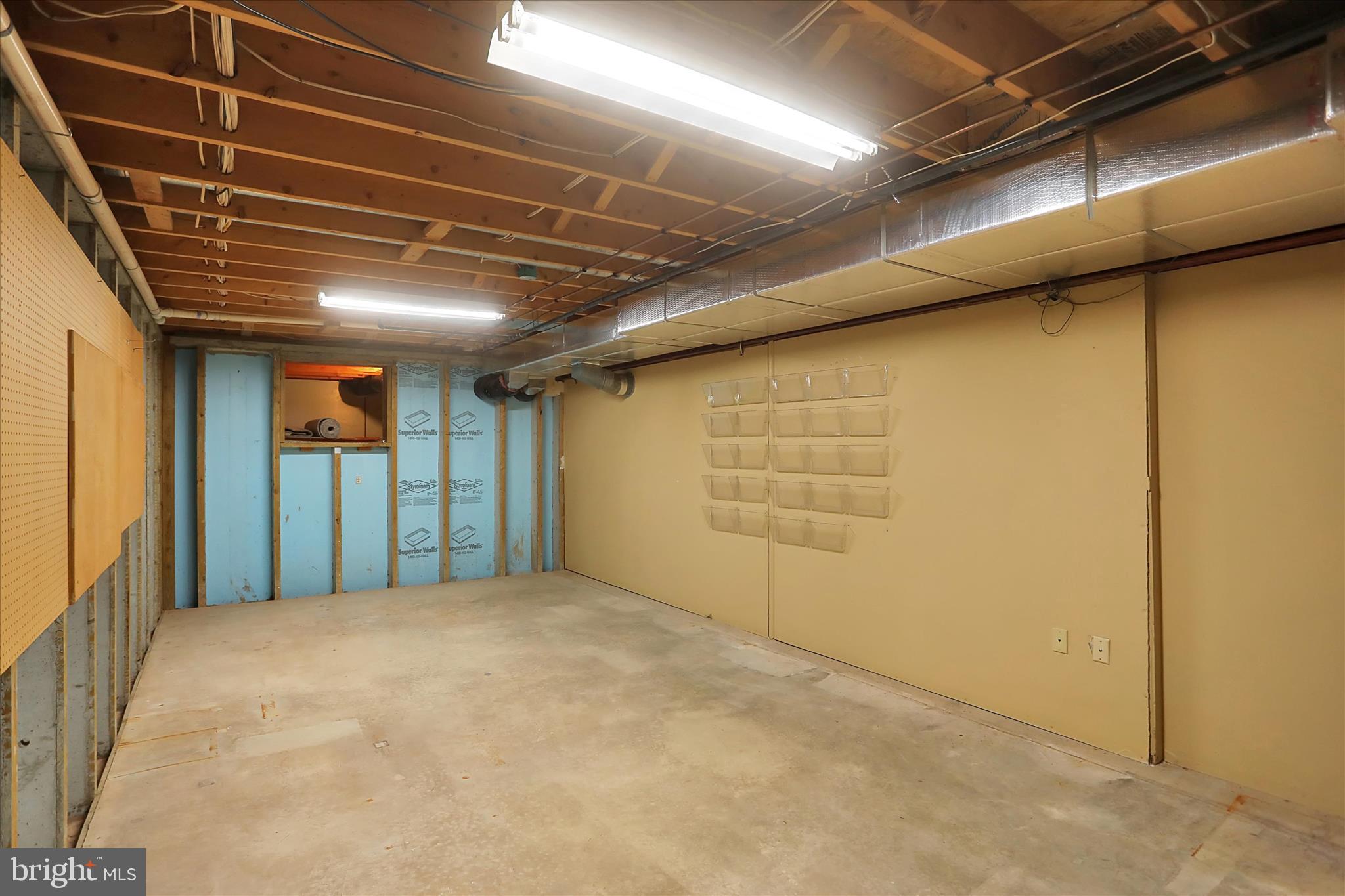 NOAH MEADOWS - Residential