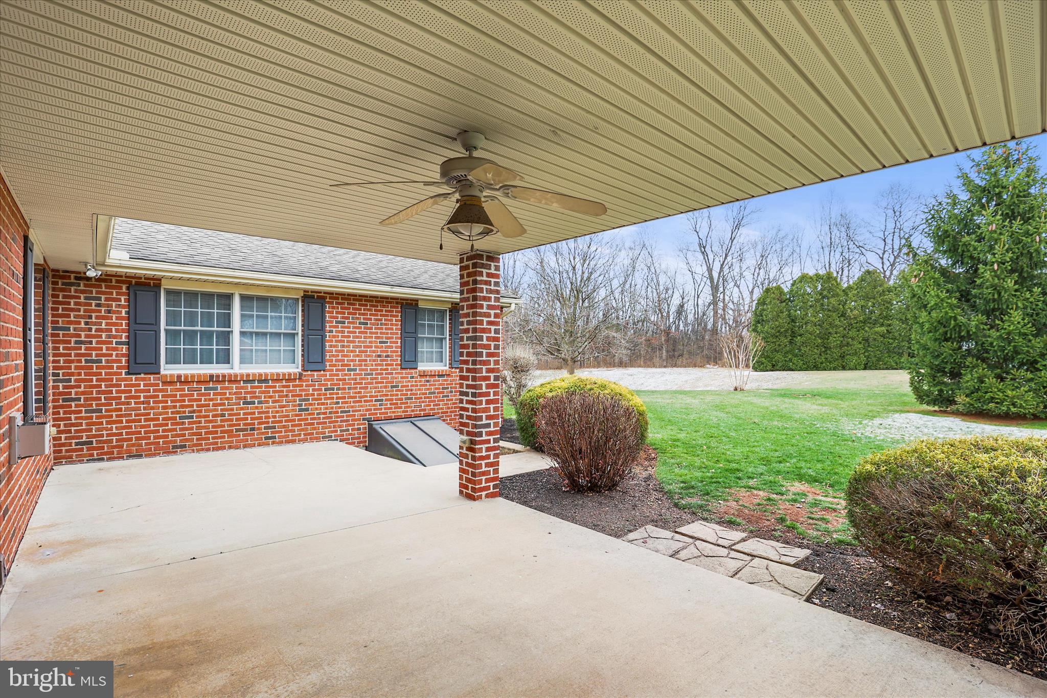 NOAH MEADOWS - Residential