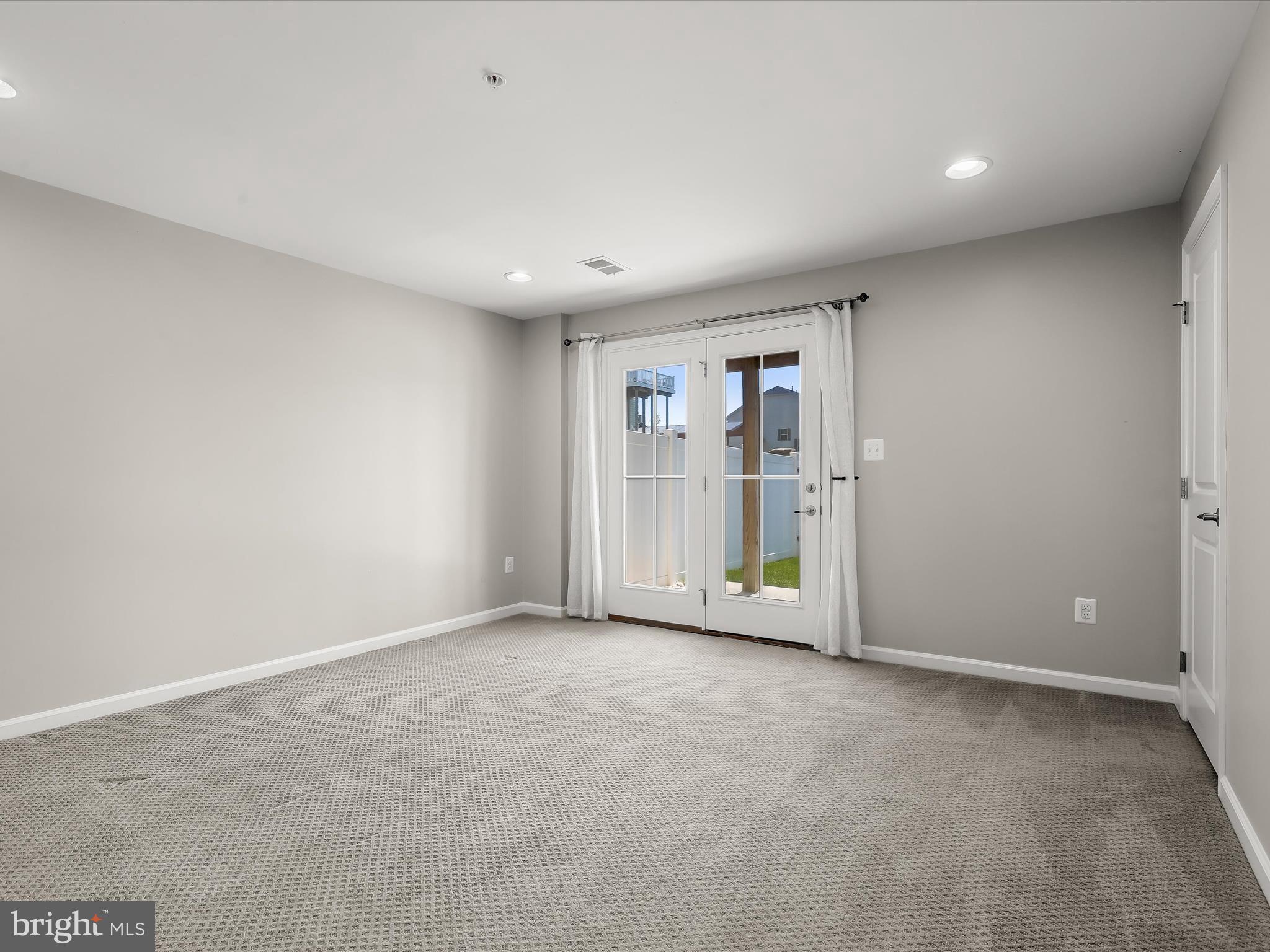 MAGNESS MILL - Residential