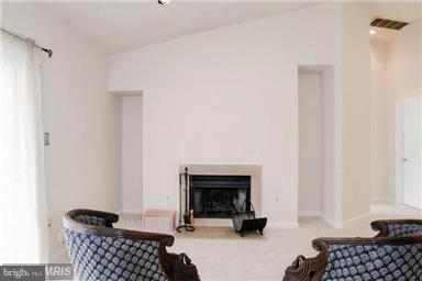 LAFAYETTE FOREST - Residential Lease