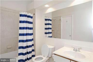 LAFAYETTE FOREST - Residential Lease