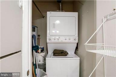 LAFAYETTE FOREST - Residential Lease