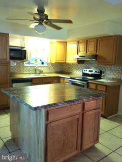 MAY RITTER - Residential Lease