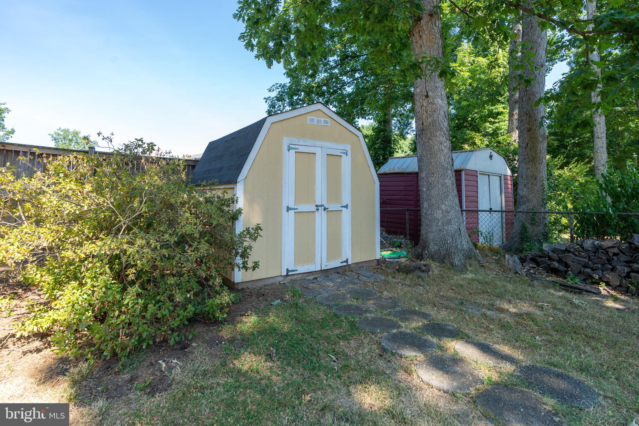 BROYHILL PARK - Residential