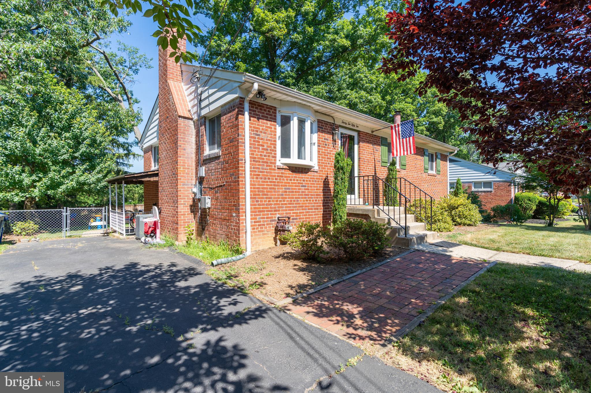 BROYHILL PARK - Residential