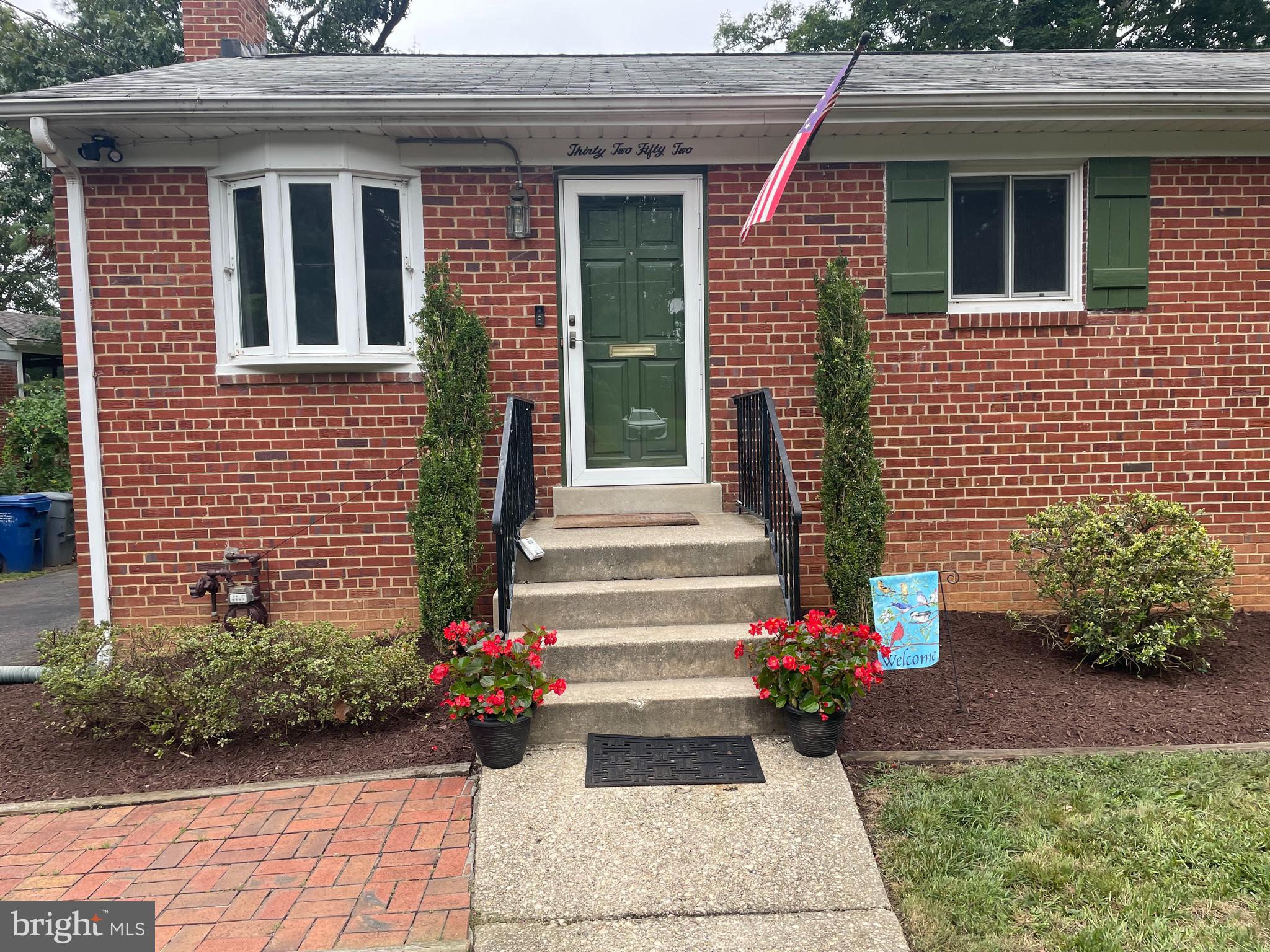 3252 HOLLY HILL DRIVE