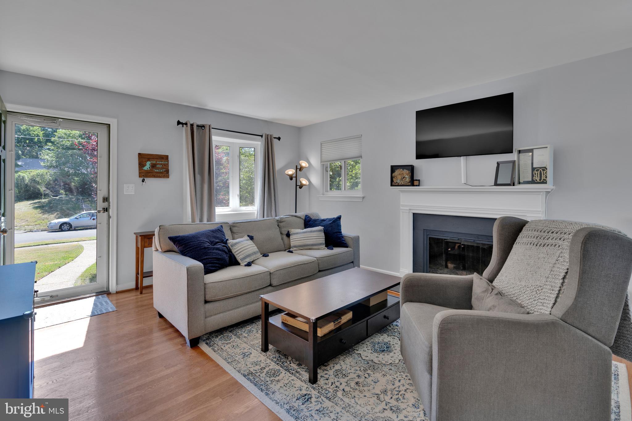 3252 HOLLY HILL DRIVE