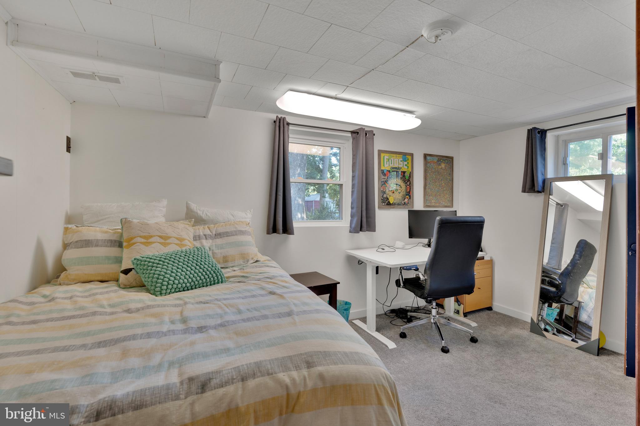 BROYHILL PARK - Residential