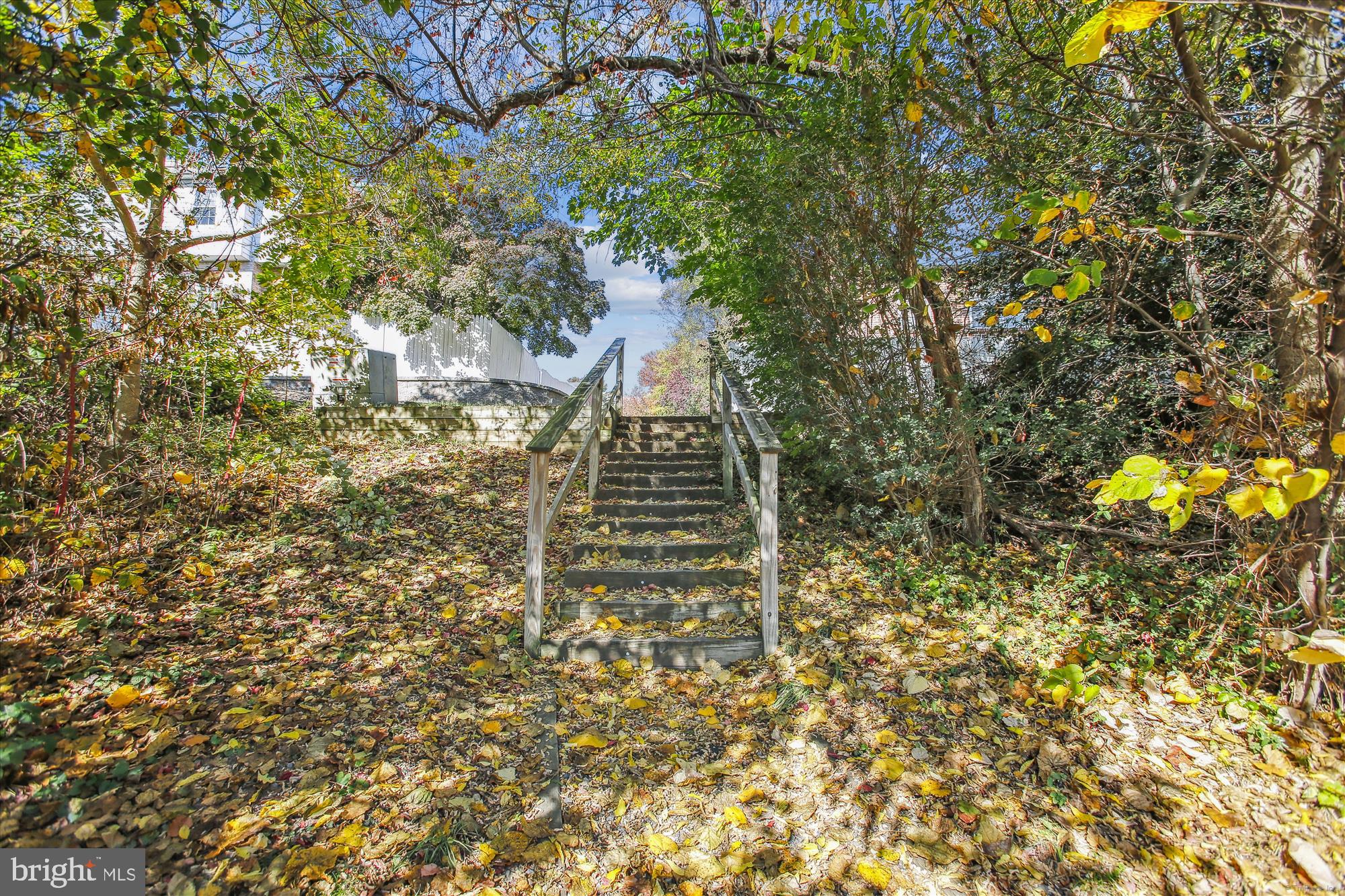 POWELLS RUN VILLAGE COND - Residential Lease