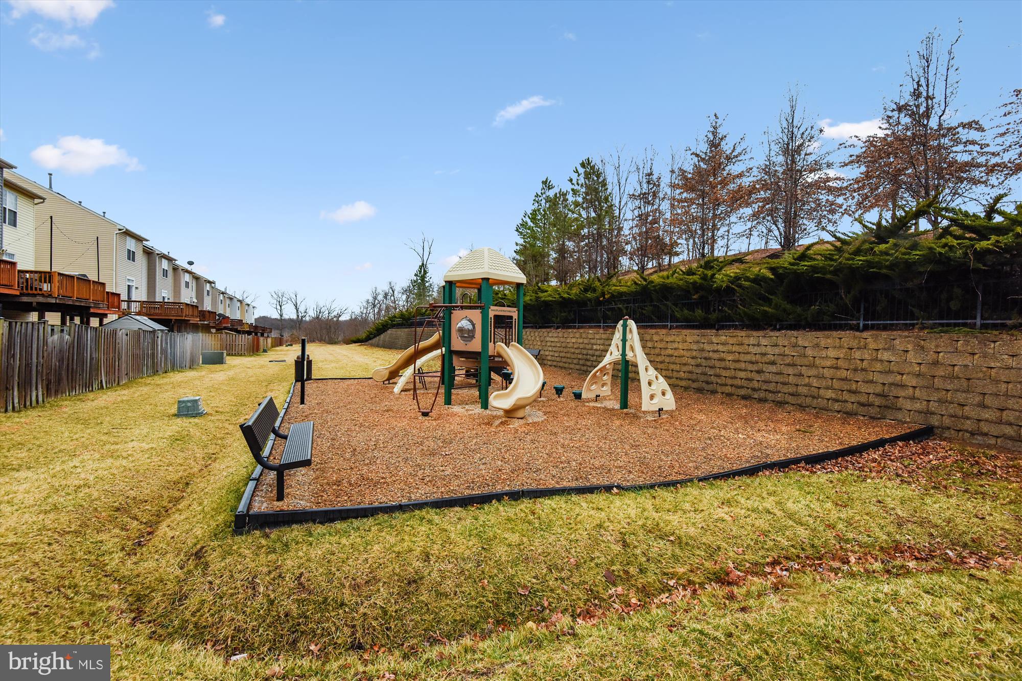 POWELLS RUN VILLAGE COND - Residential Lease