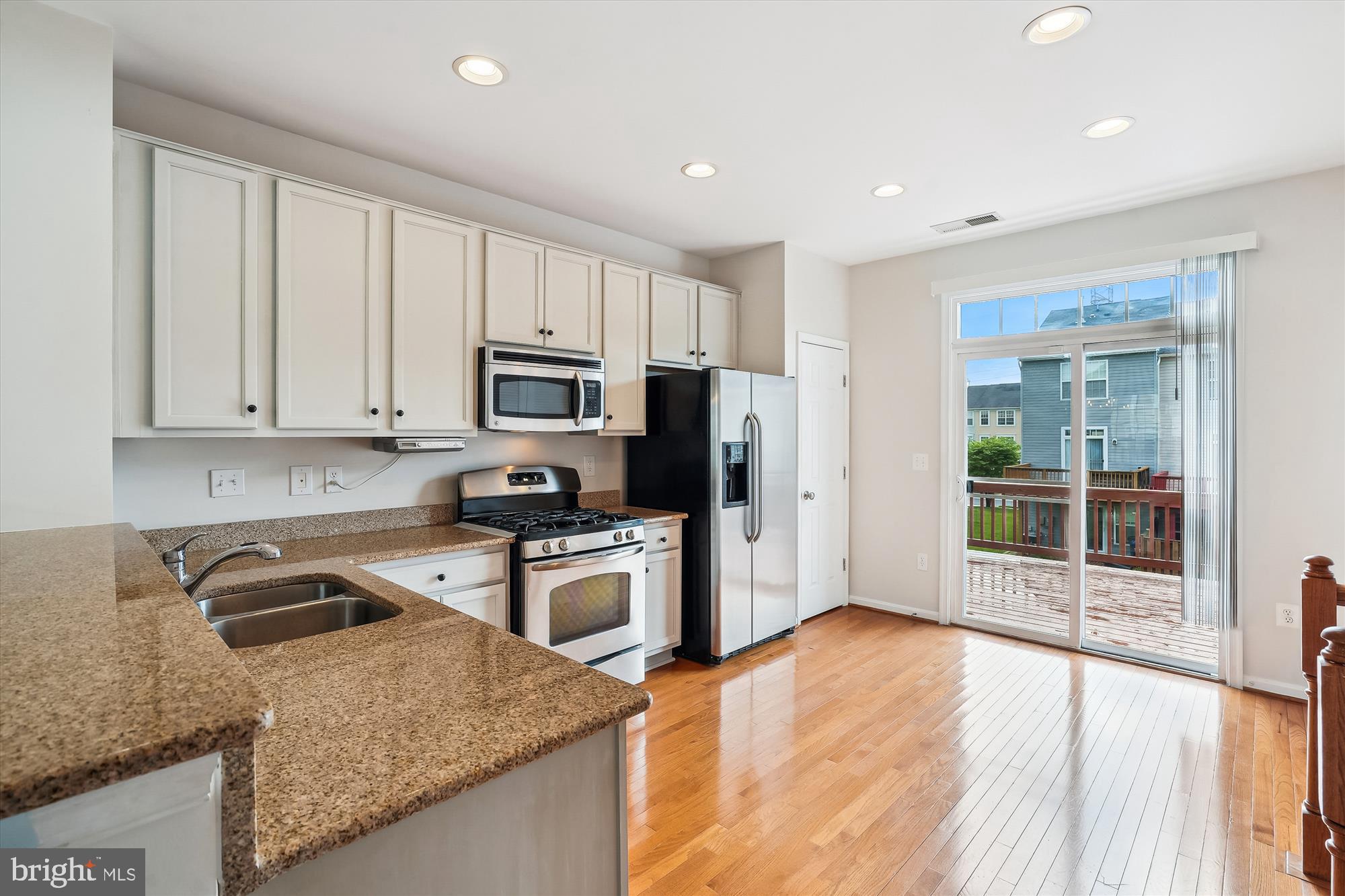 POWELLS RUN VILLAGE COND - Residential Lease