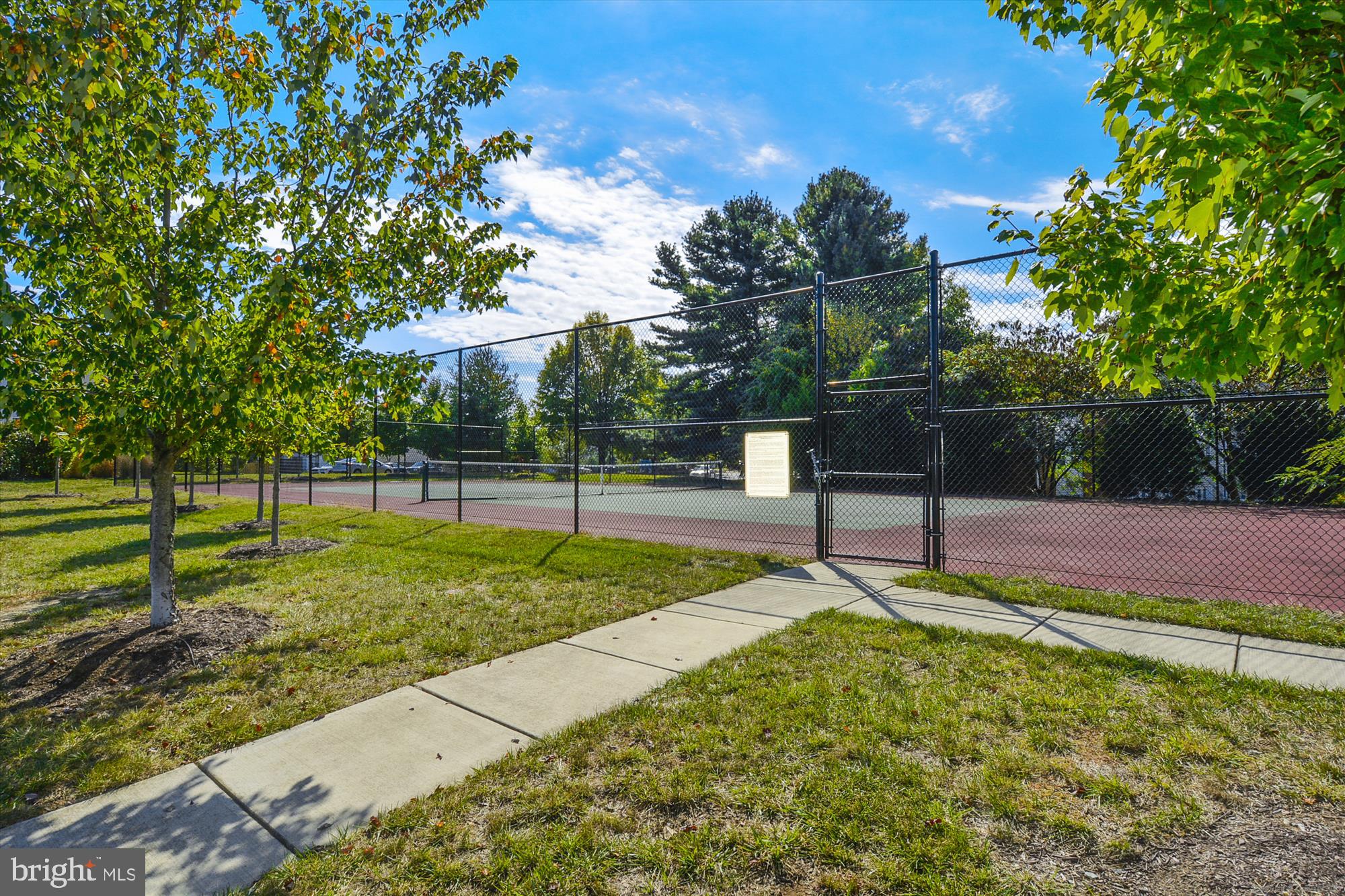 POWELLS RUN VILLAGE COND - Residential Lease