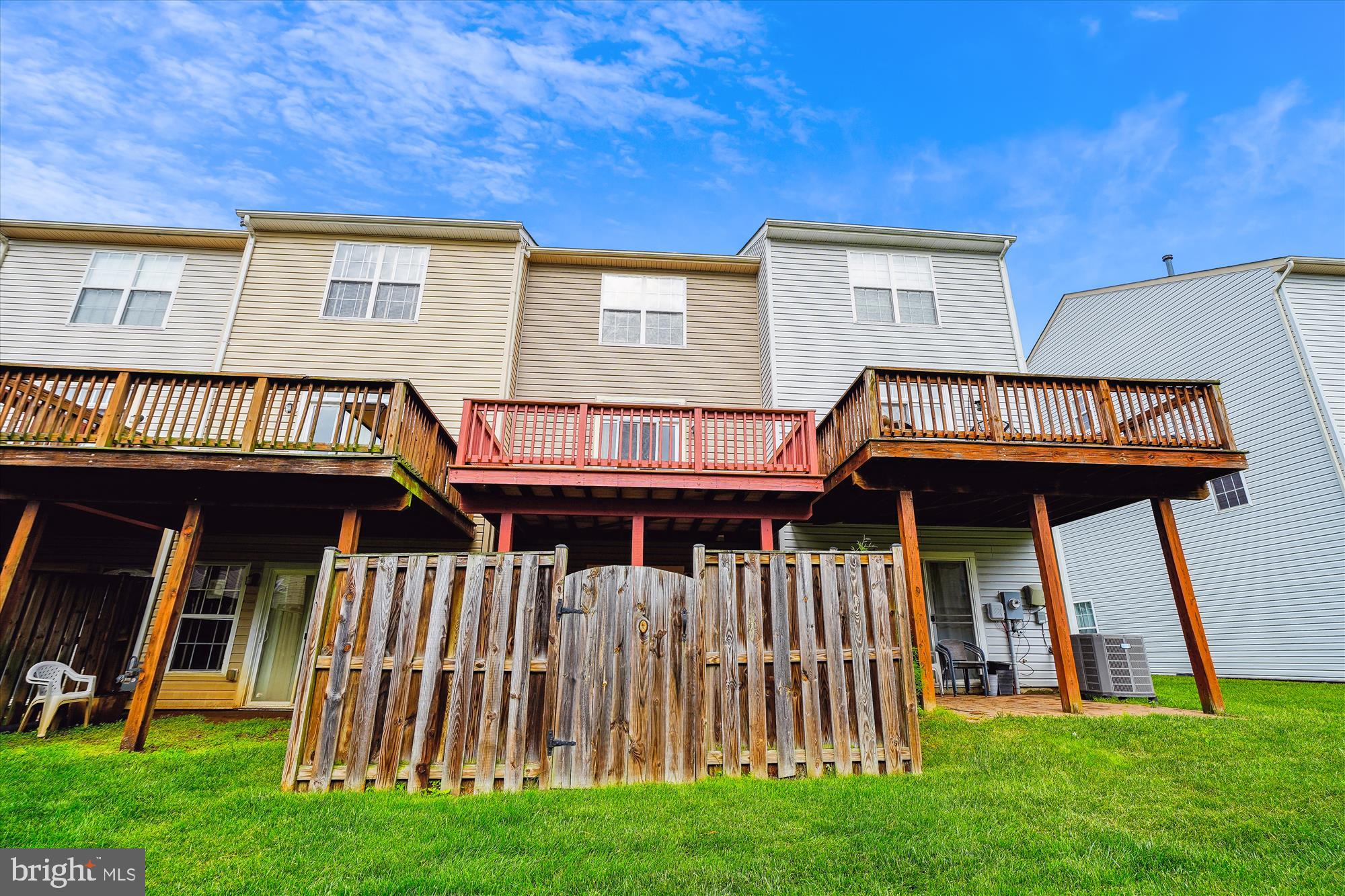 POWELLS RUN VILLAGE COND - Residential Lease