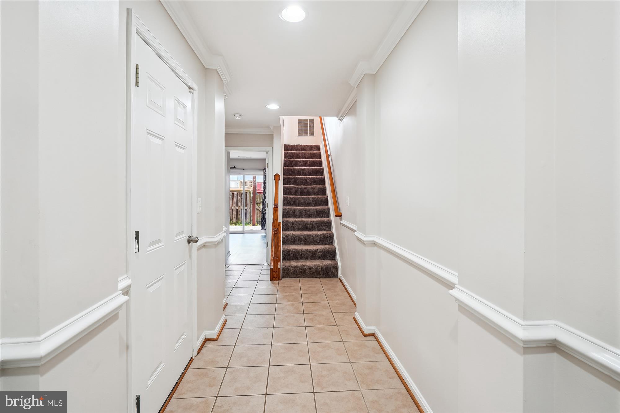 POWELLS RUN VILLAGE COND - Residential Lease